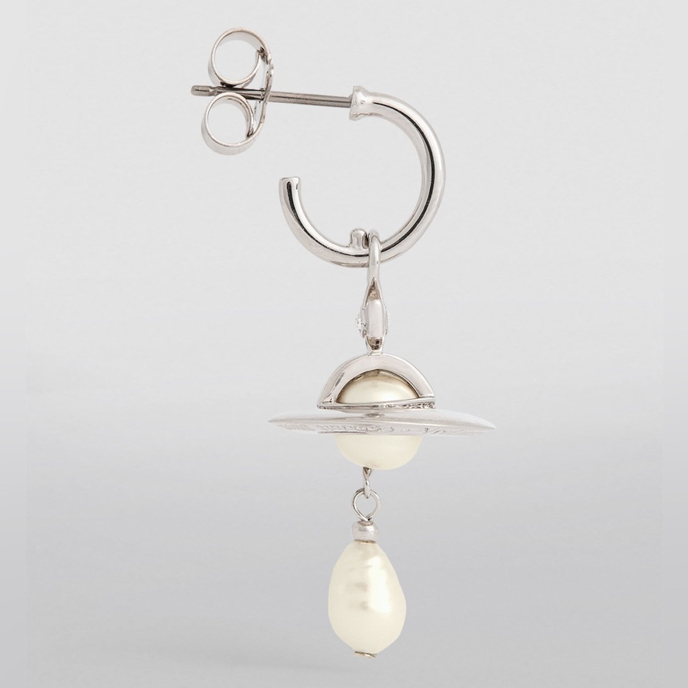 VIVIENNE WESTWOOD
Preciosa Crystal and Faux Pearl Aleska Earrings Silver - Picture 4 of 7